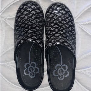 Sanitas clogs